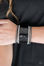 Load image into Gallery viewer, Paparazzi MERMAIDS Have More Fun - Blue Bracelet