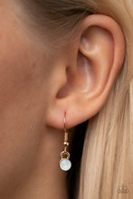 Load image into Gallery viewer, Paparazzi Effervescently Divine - Gold Necklace