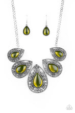 Load image into Gallery viewer, Paparazzi Opal Auras - Green/Pink Necklace