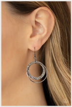 Load image into Gallery viewer, Paparazzi - Metro Eclipse - Black Necklace