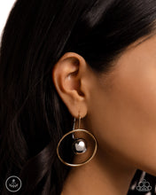 Load image into Gallery viewer, Paparazzi Boldly Balanced - Multi Earrings
