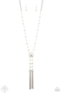 Paparazzi Vintage Diva - White Necklace