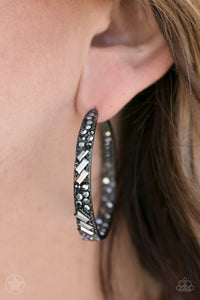 Paparazzi - GLITZY By Association - Black Earring