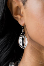 Load image into Gallery viewer, Paparazzi Ice Queen - Clear Acrylic Link Necklace
