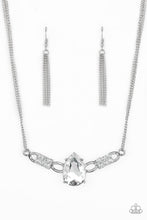 Load image into Gallery viewer, Paparazzi Way The Make An Entrance - Necklace
