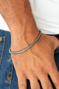 Paparazzi Winning - Black Bracelet