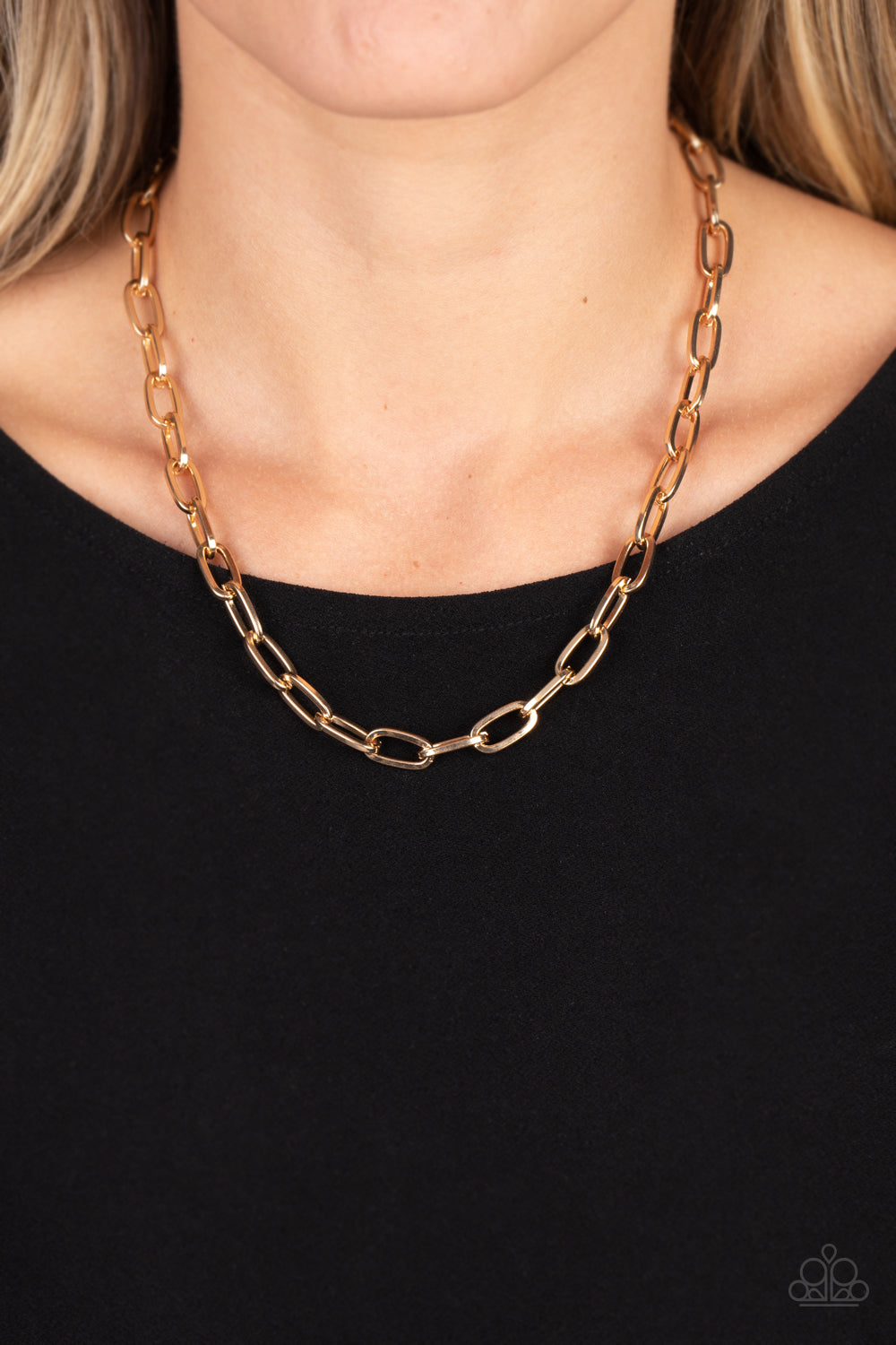 Paparazzi Boston Backdrop - Gold Necklace