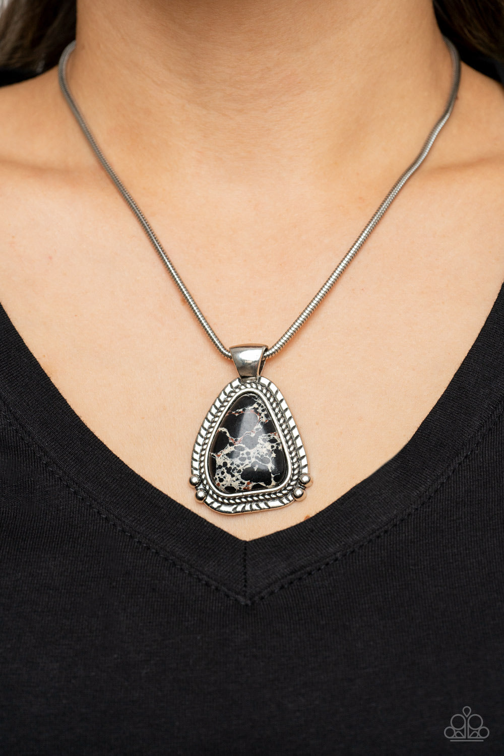 Paparazzi Artisan Adventure - Black Necklace