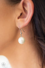 Load image into Gallery viewer, Paparazzi Designated Diva - White Necklace
