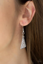 Load image into Gallery viewer, Paparazzi Extra Expedition - Silver Necklace
