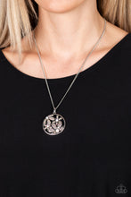 Load image into Gallery viewer, Paparazzi Glade Glamour - Multi Necklace
