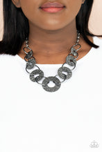 Load image into Gallery viewer, Paparazzi Industrial Envy - Black Necklace
