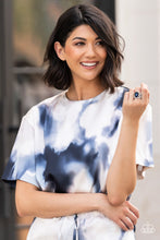 Load image into Gallery viewer, Paparazzi Kinda a Big Deal - Blue Ring
