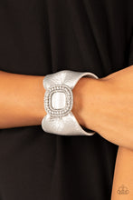 Load image into Gallery viewer, Paparazzi Lights, SELFIE, Action! - Silver Bracelet
