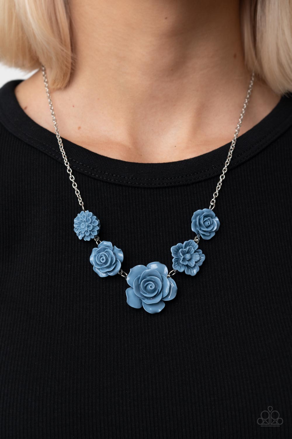 Paparazzi PRIMROSE and Pretty - Blue Rose Necklace
