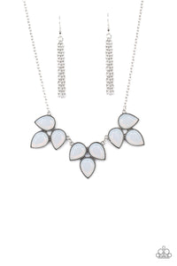 Paparazzi Prairie Fairytale - Rose Gold/White Necklace