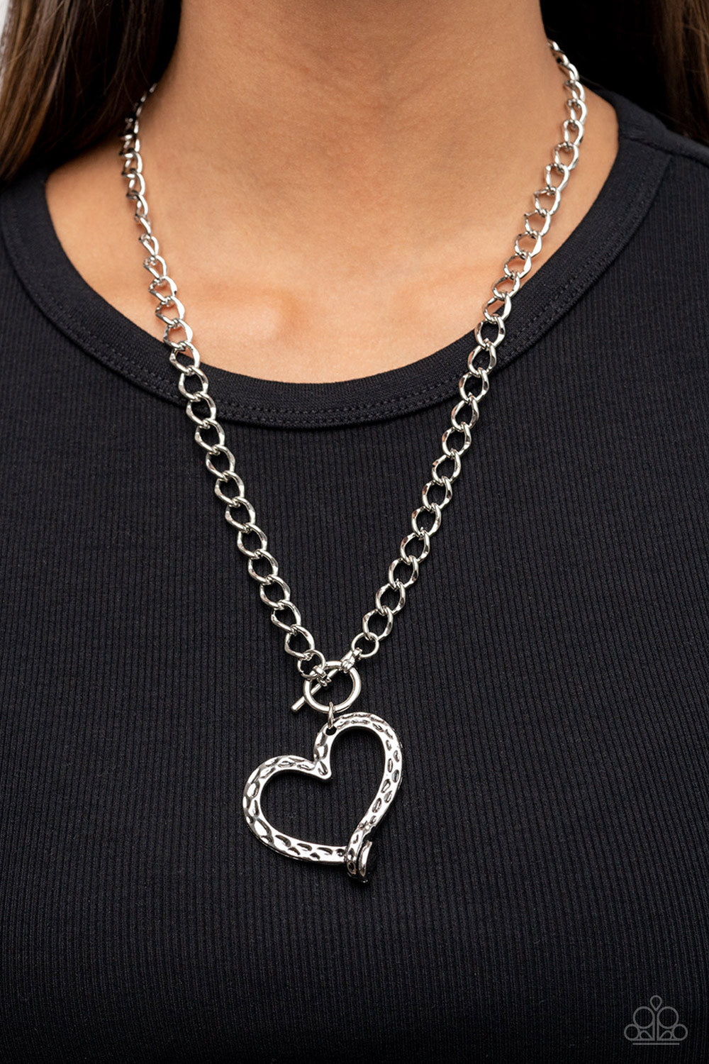 Paparazzi Reimagined Romance - Silver Heart Necklace