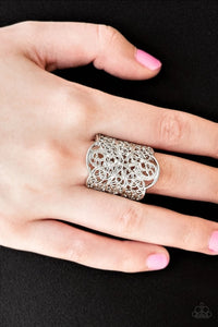 Paparazzi The Way You Make Me FRILL - Filigree Ring