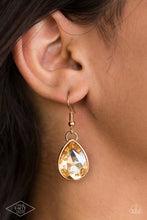 Load image into Gallery viewer, Paparazzi Show-Stopping Shimmer - Gold Necklace

