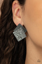 Load image into Gallery viewer, Paparazzi Square With Style - Black/Gold Square Earrings
