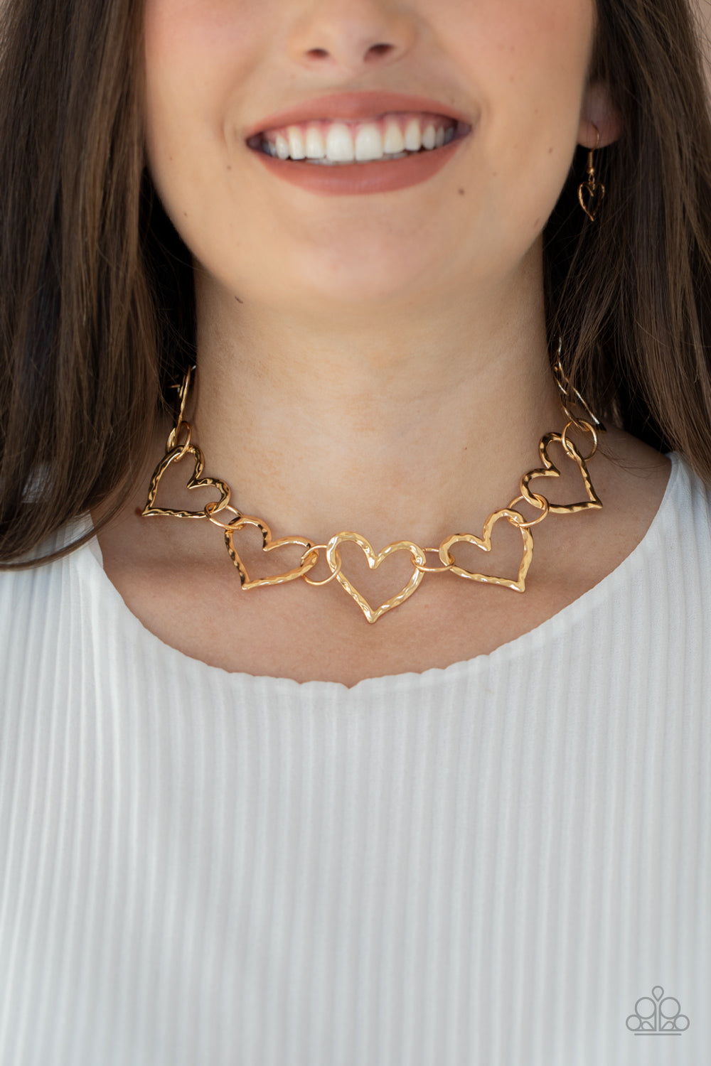 Paparazzi Vintagely Valentine - Gold Heart Necklace